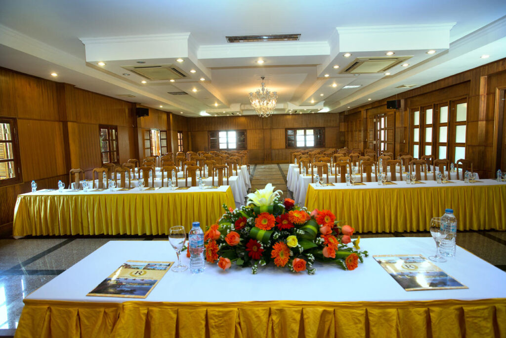 Royal Hotel & Healthcare Resort Quy Nhơn 3