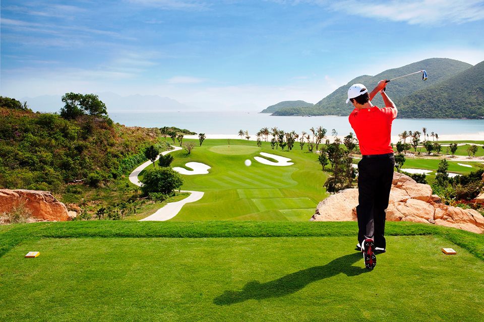 gia-dich-vụ-san-golf-vinpearl-phu-quoc