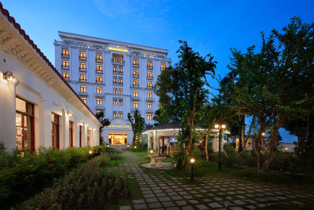 khach-san-ninh-binh-hidden-charm-hotel